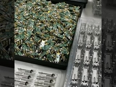 Fiber Optik Alıcı-Vericiler üretim süreci, yarı mamul ürünler gösteriliyor